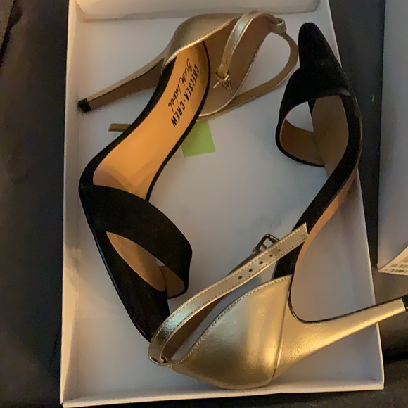 Black & Gold Heels - Picture 3 of 4